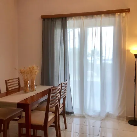 Politia Κάρυστος