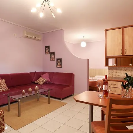 Politia Apartment